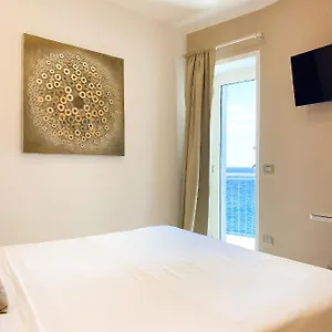 https://la-ripa-camere-vernazza-the-cristal-suite.hotelitalianriviera.com