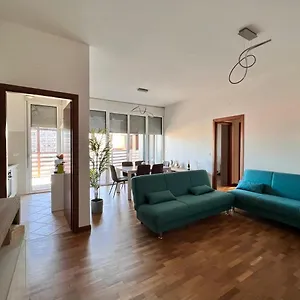 https://appartamento-de-luxe-giada.emilia-romagnahotels.net